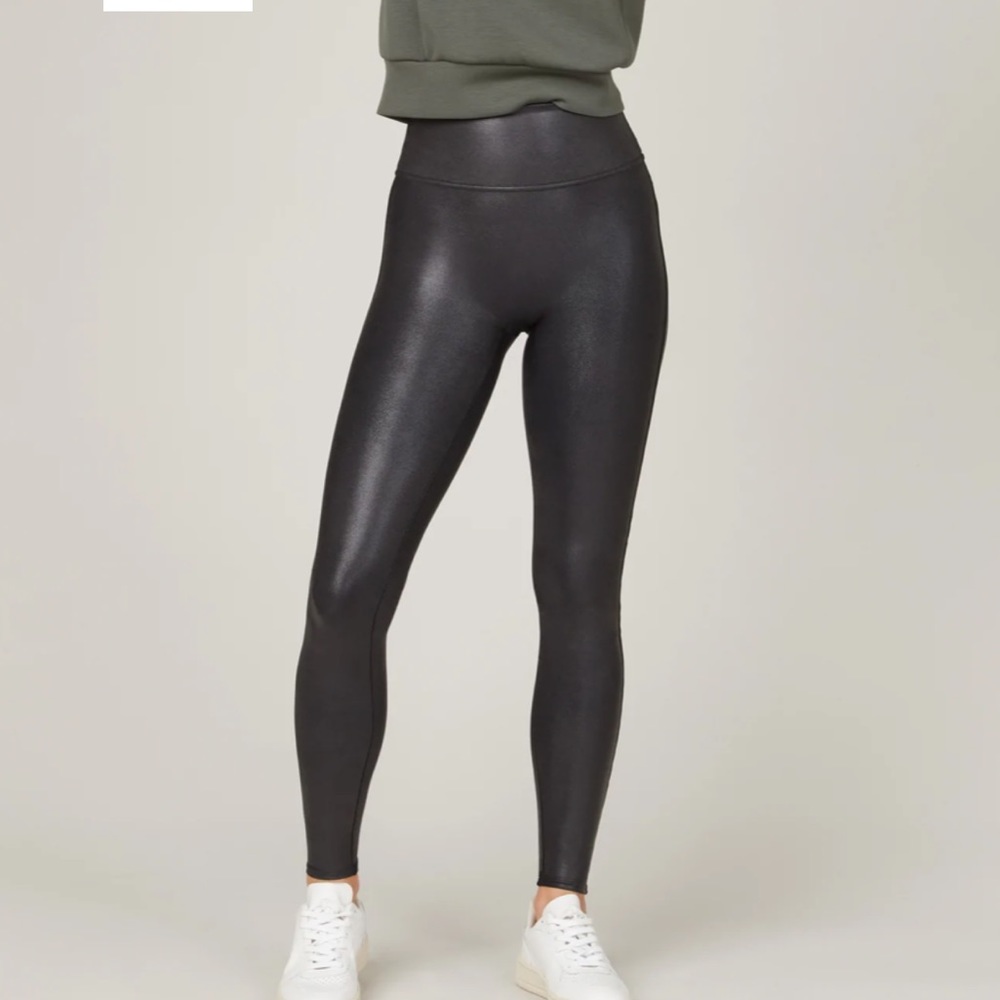 Spanx Faux Leather Leggings - NWT - Size M - Black